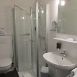 Zum Rosenteich Otel Bad Zwischenahn