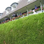 Zum Rosenteich 3*