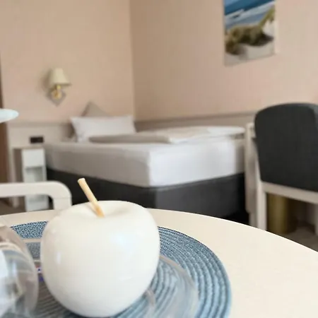 Hotel Zum Rosenteich 3*