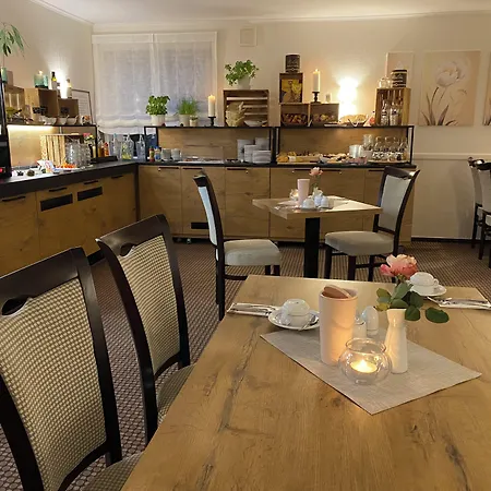 Hotel Zum Rosenteich 3*