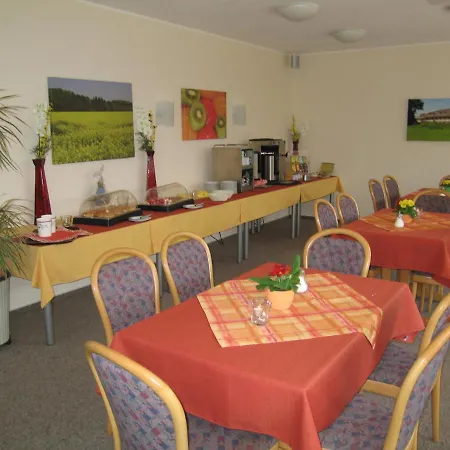 Zum Rosenteich Otel