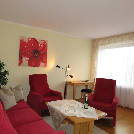 Zum Rosenteich 3*