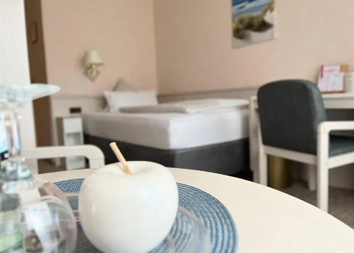 Hotel Zum Rosenteich 3*