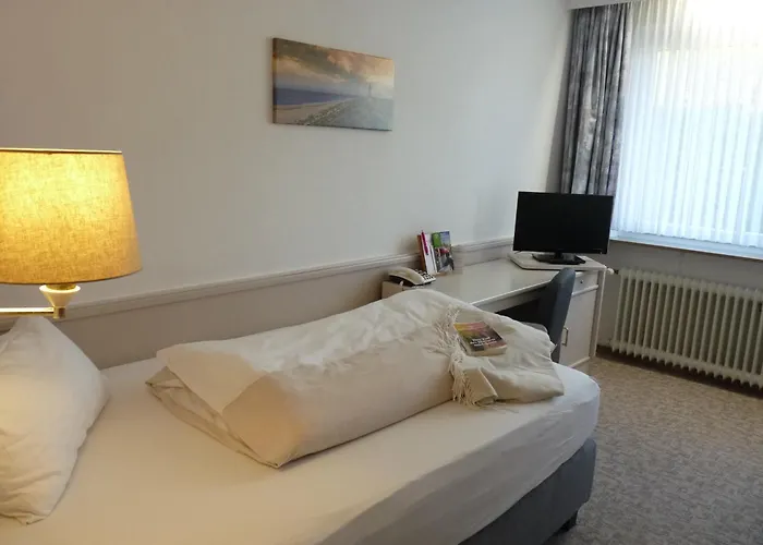 Zum Rosenteich Hotel 3*